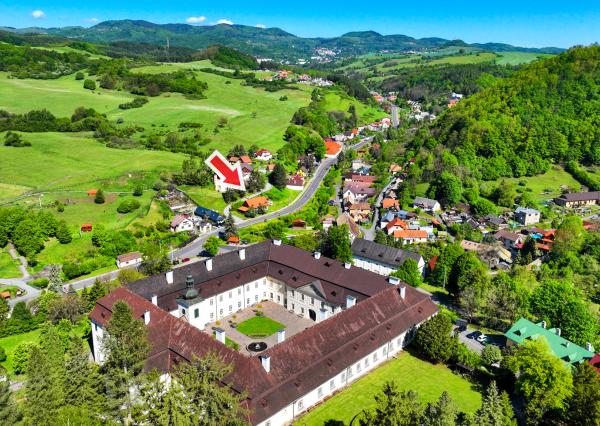 Zabehnutý penzión v obci Svätý Anton, okr. Banská Štiavnica