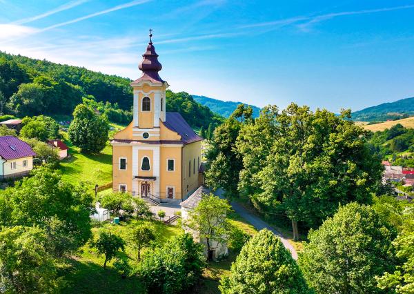 Zabehnutý penzión v obci Svätý Anton, okr. Banská Štiavnica