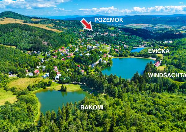 Slnečný pozemok 1381m2 s možnosťou stavby, Štiavnické Bane