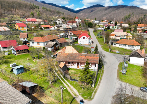 Obývateľný vidiecky dom - chalupa, Orovnica, okr.Žarnovica