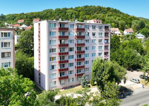Prenájom 2-izbový byt v Banskej Štiavnici, ul. L. Exnára