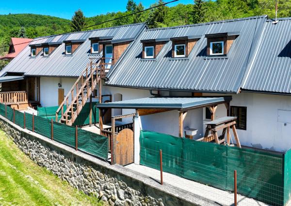 Apartmánový dom s 3-mi bytovými jednotkami, Počúvadlo
