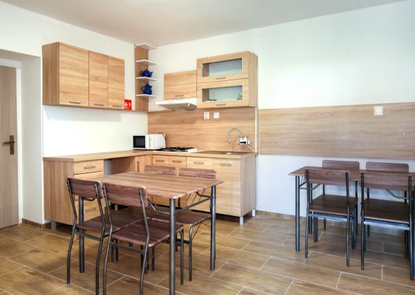 Apartmánový dom s 3-mi bytovými jednotkami, Počúvadlo