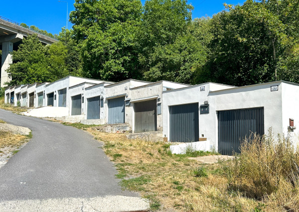 Prenájom garáže s elektrinou, Banská Štiavnica