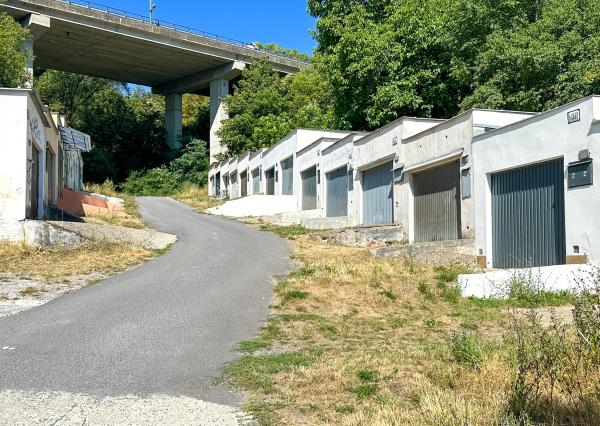 Prenájom garáže s elektrinou, Banská Štiavnica