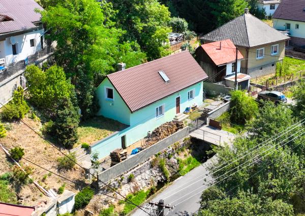 Rodinný dom - Chalupa neďaleko tajchu – Banský Studenec