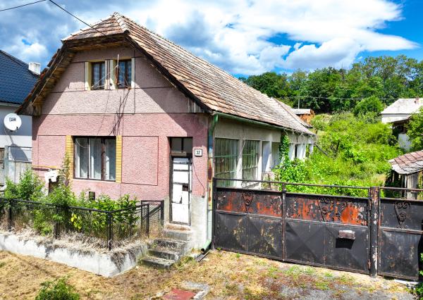 Vidiecky rodinný dom s pozemkom 950m2 Hontianske Nemce