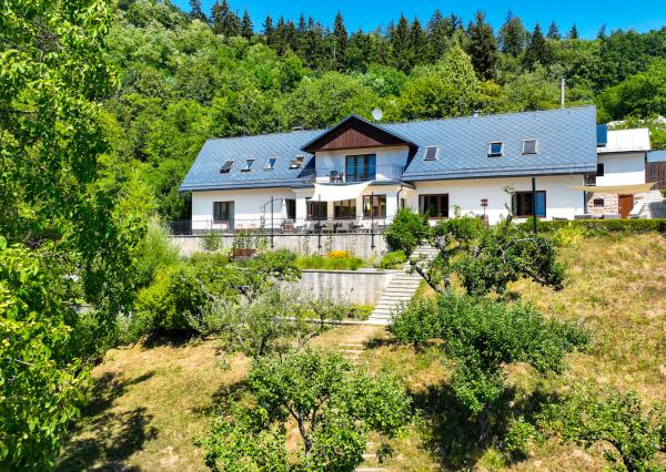 Výnimočný apartmánový areál nad tajchom Klinger, Banská Štiavnica