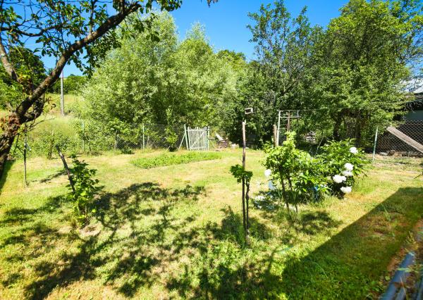 Rodinný dom so záhradou 320m2, 4 izby + Garáž, Svätý Anton