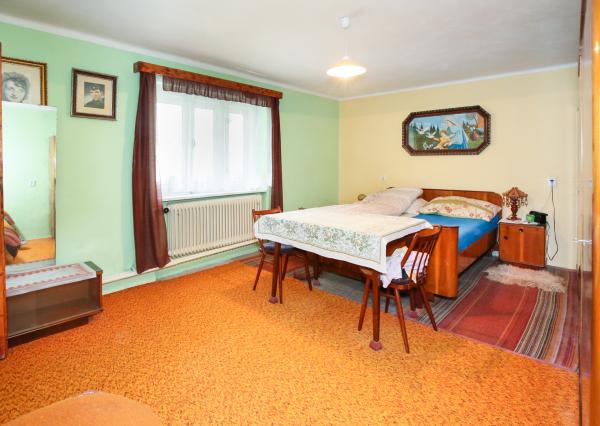 Rodinný dom so záhradou 320m2, 4 izby + Garáž, Svätý Anton