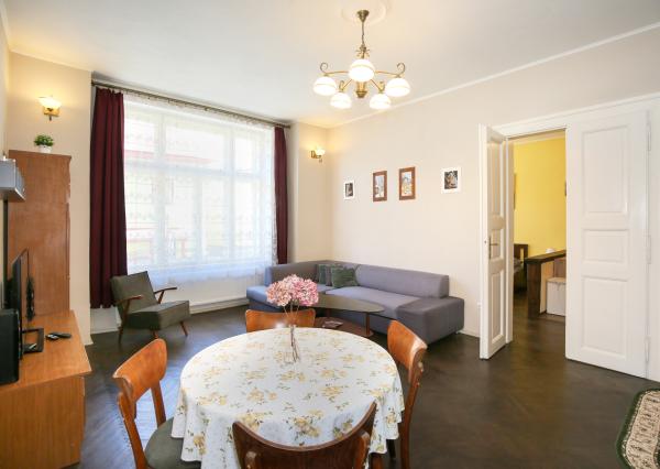 Kompletne zrekonštruovaný byt, centrum B. Štiavnica