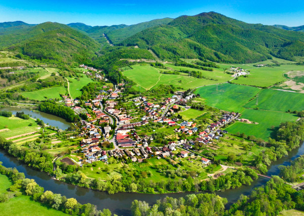 Slnečný pozemok s možnosťou stavby 840m² – Voznica