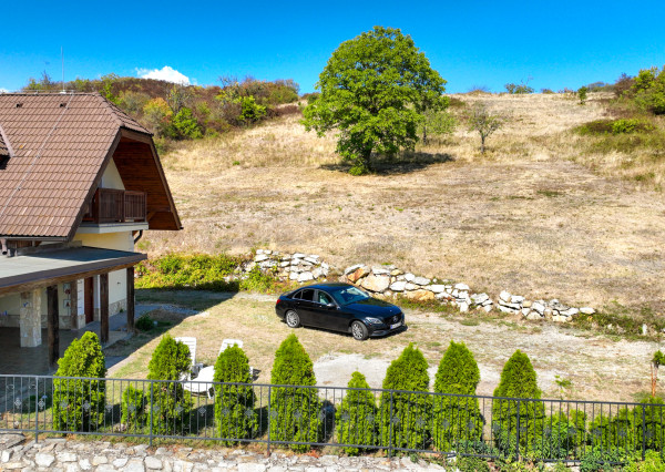 Penzión - Rodinné sídlo s pozemkom 8 753m2, Dudince
