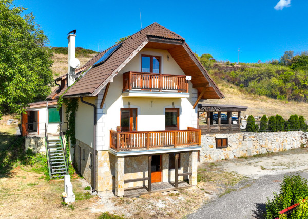 Penzión - Rodinné sídlo s pozemkom 8 753m2, Dudince