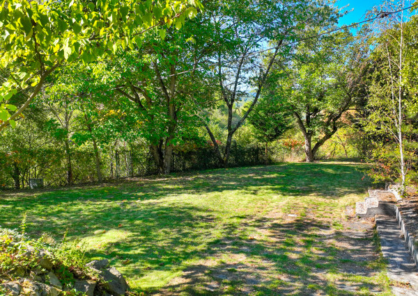 Rekonštruovaná chalupa s pozemkom 1000m2 Hodruša-Hámre
