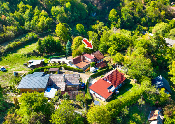 Rekonštruovaná chalupa s pozemkom 1000m2 Hodruša-Hámre