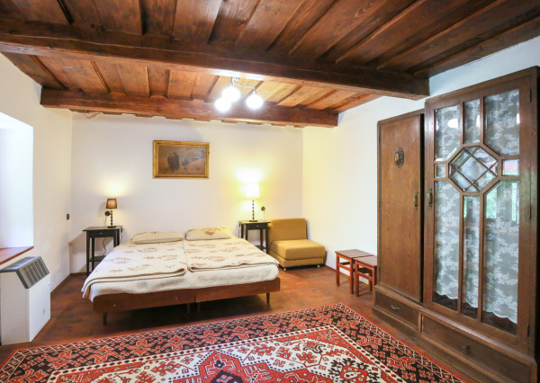 Rekonštruovaná chalupa s pozemkom 1000m2 Hodruša-Hámre