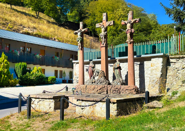 Rekonštruovaná chalupa s pozemkom 1000m2 Hodruša-Hámre