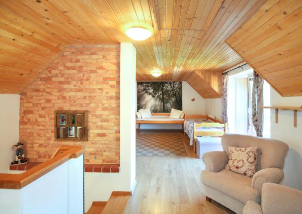 Dva rodinné domy, ovocná záhrada 300m2, Trávnica – Podhájska