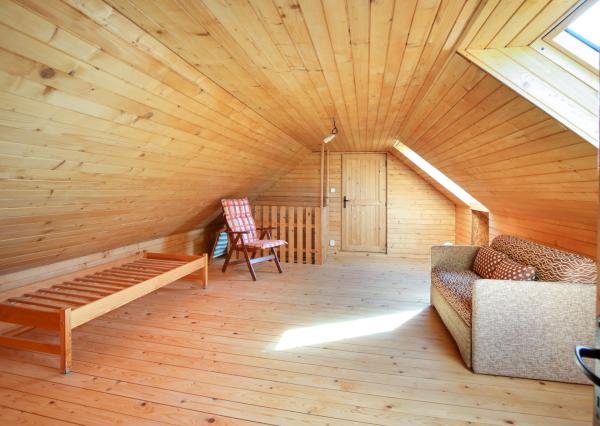 Dva rodinné domy, ovocná záhrada 300m2, Trávnica – Podhájska