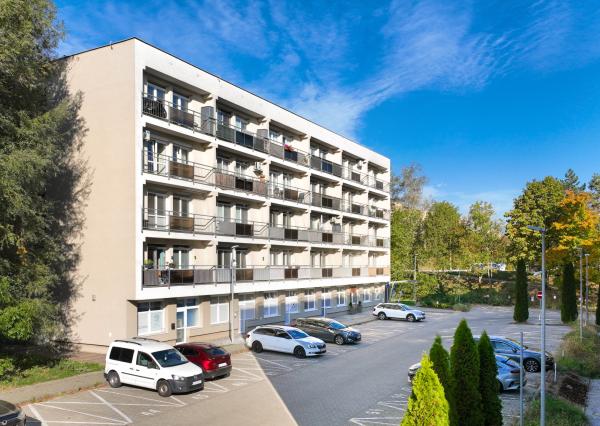 1-izbový byt s balkónom a parkovacím státím, Banská Bystrica
