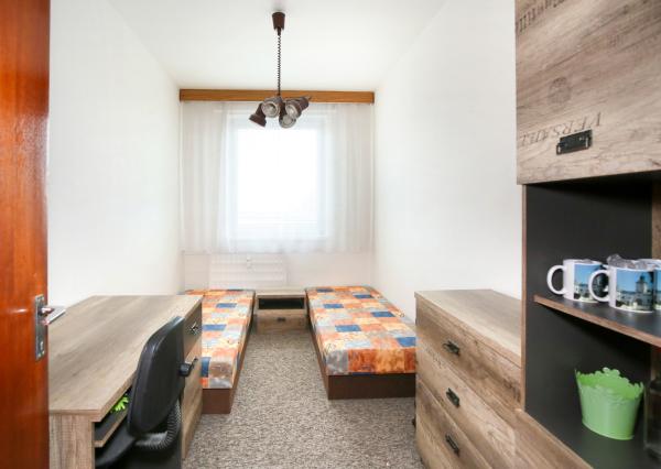 Slnečný 3-izbový byt s loggiou – Banská Štiavnica, Drieňová