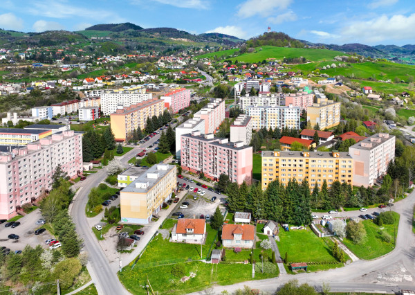 DOPYT na kúpu 4-izbového bytu v Banskej Štiavnici