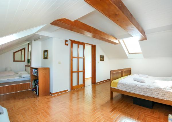 Dvojgeneračný rodinný dom, Hodruša-Hámre